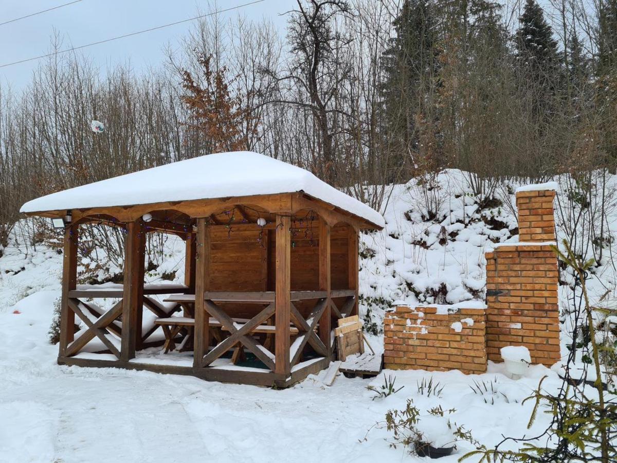 Villa Na Uzlissi Мигово Екстериор снимка