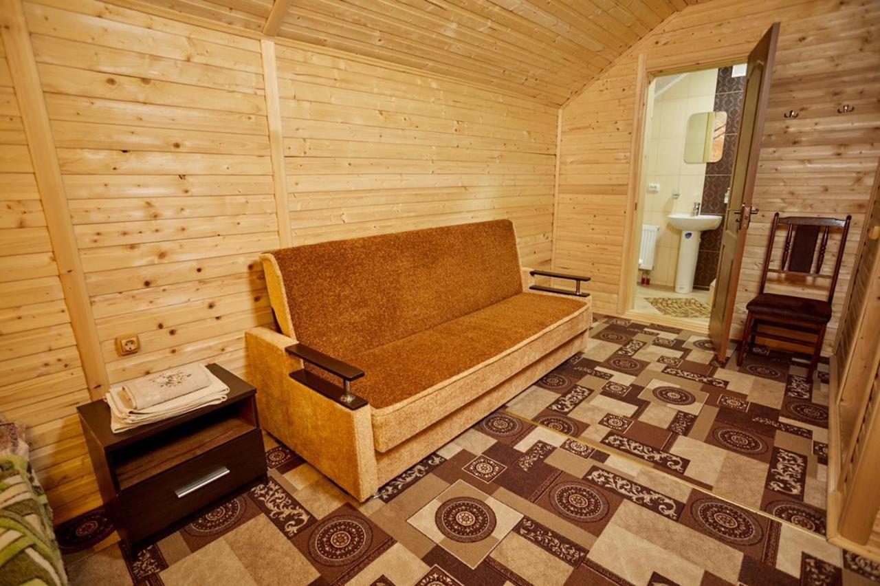 Villa Na Uzlissi Мигово Екстериор снимка