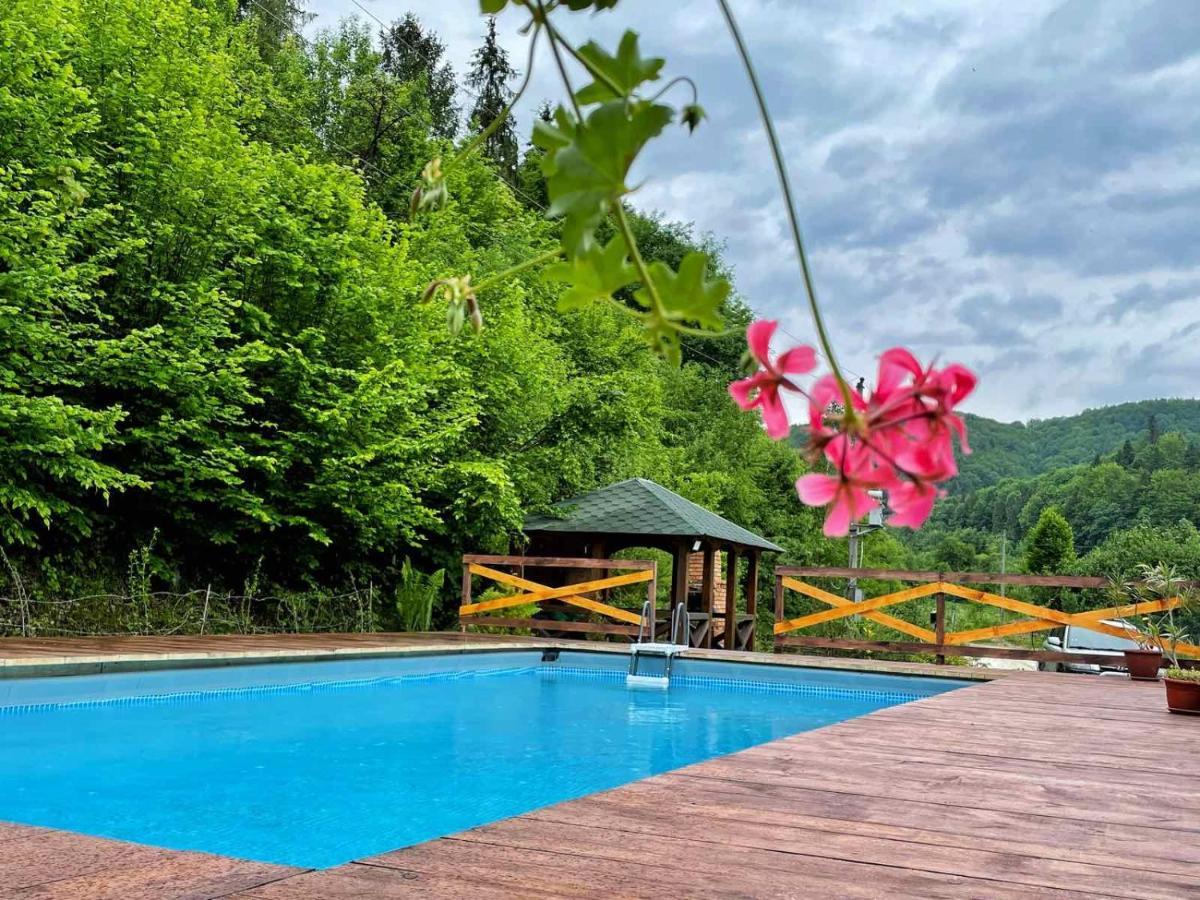 Villa Na Uzlissi Мигово Екстериор снимка